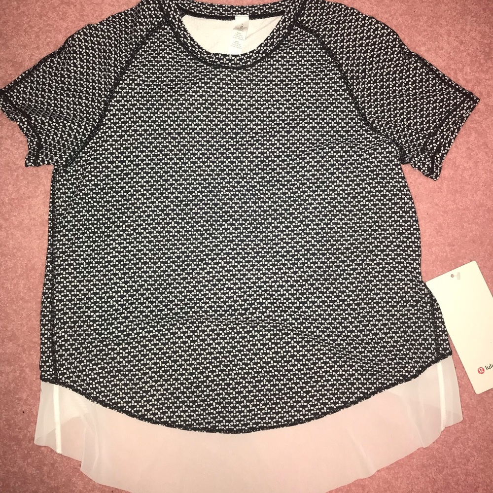 Lululemon workout tee